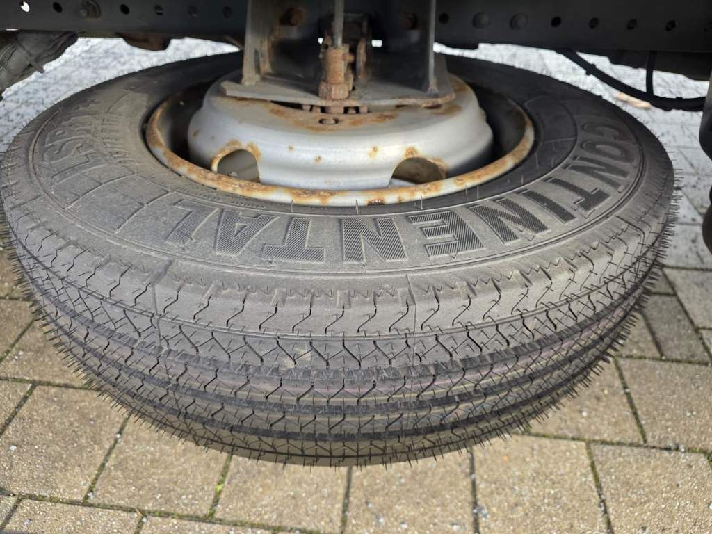 Fahrzeugabbildung Mercedes-Benz 816 Koffer, Ladebordwand, viel in 2025 repariert