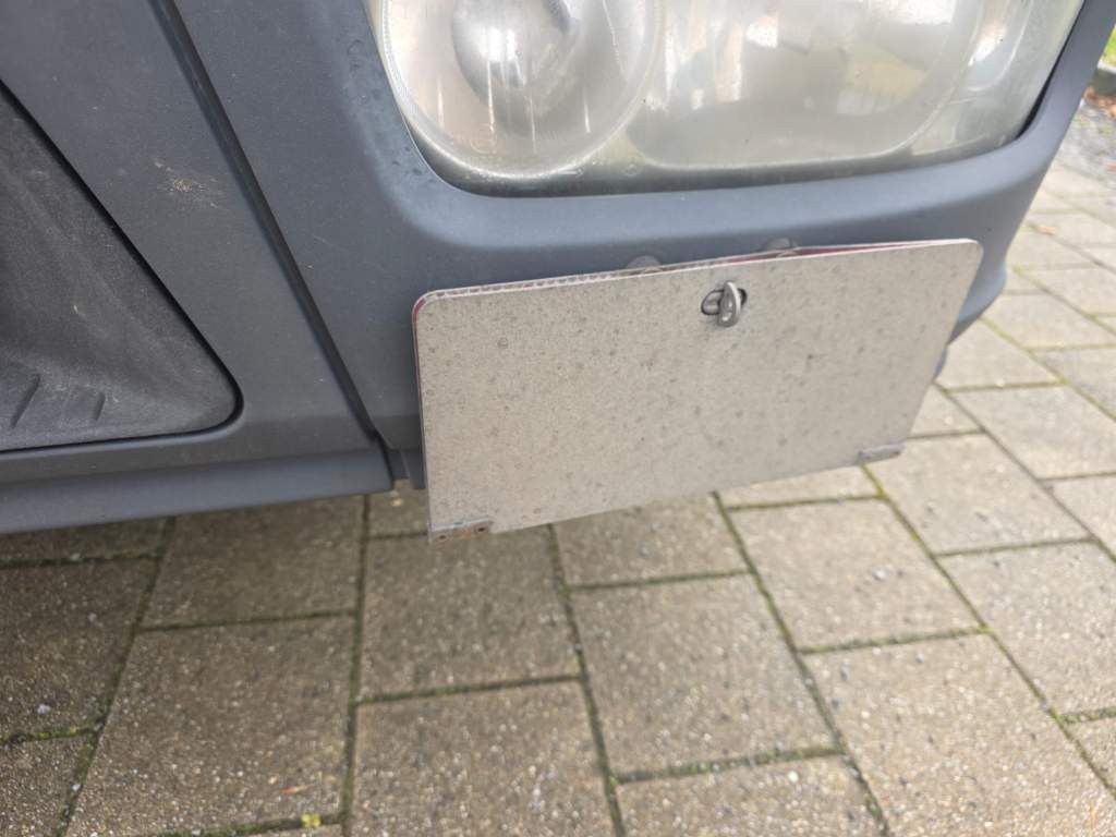 Fahrzeugabbildung Mercedes-Benz 816 Koffer, Ladebordwand, viel in 2025 repariert