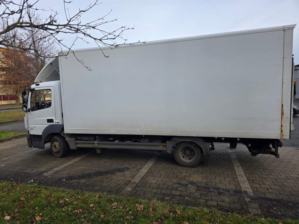 Fahrzeugabbildung Mercedes-Benz 816 Koffer, Ladebordwand, viel in 2025 repariert