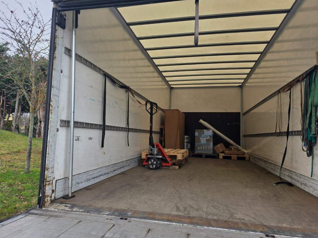 Fahrzeugabbildung Mercedes-Benz 816 Koffer, Ladebordwand, viel in 2025 repariert