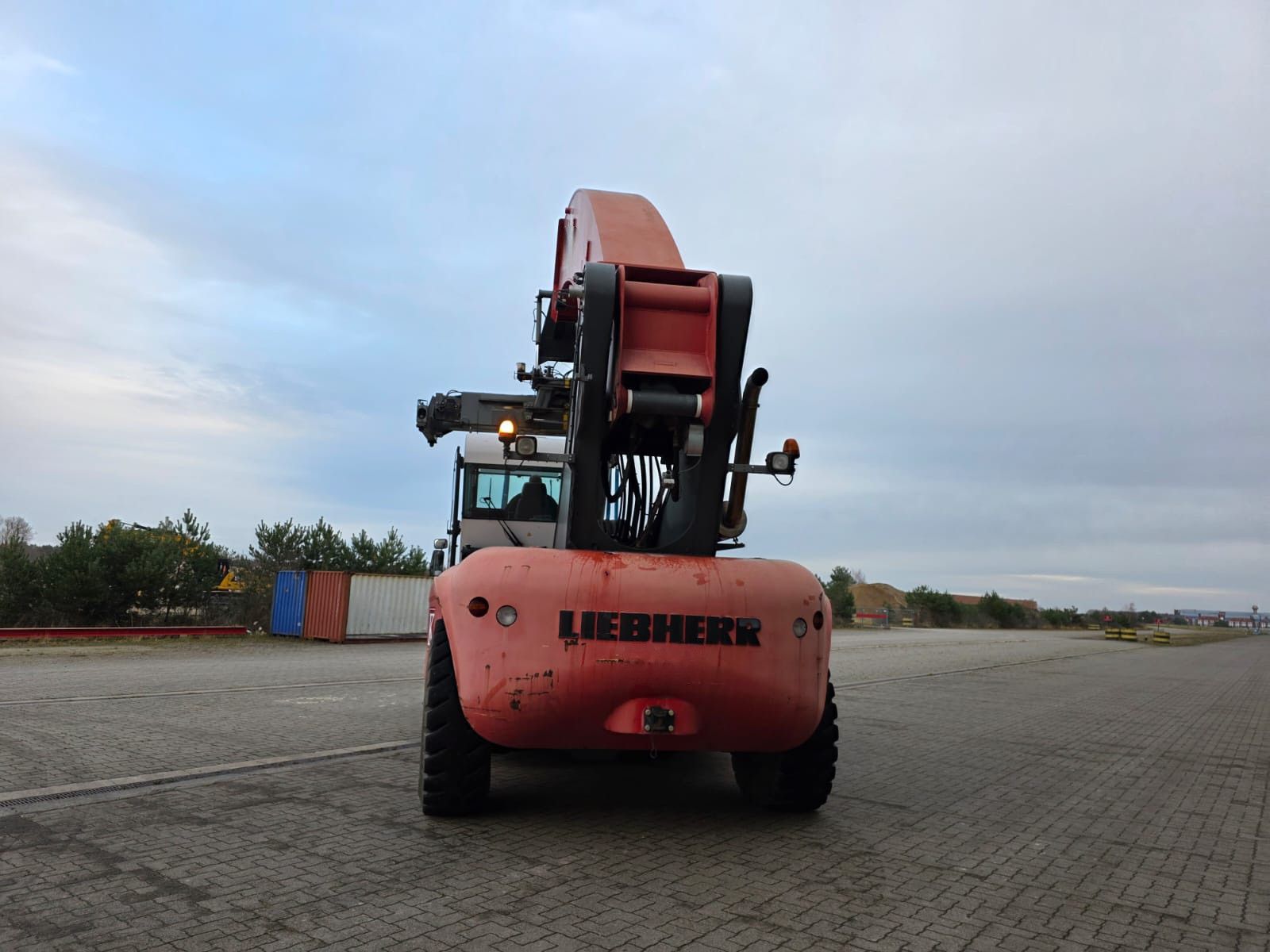 Fahrzeugabbildung Andere Liebeherr LRS V 645 Reachstacker/ Contlader