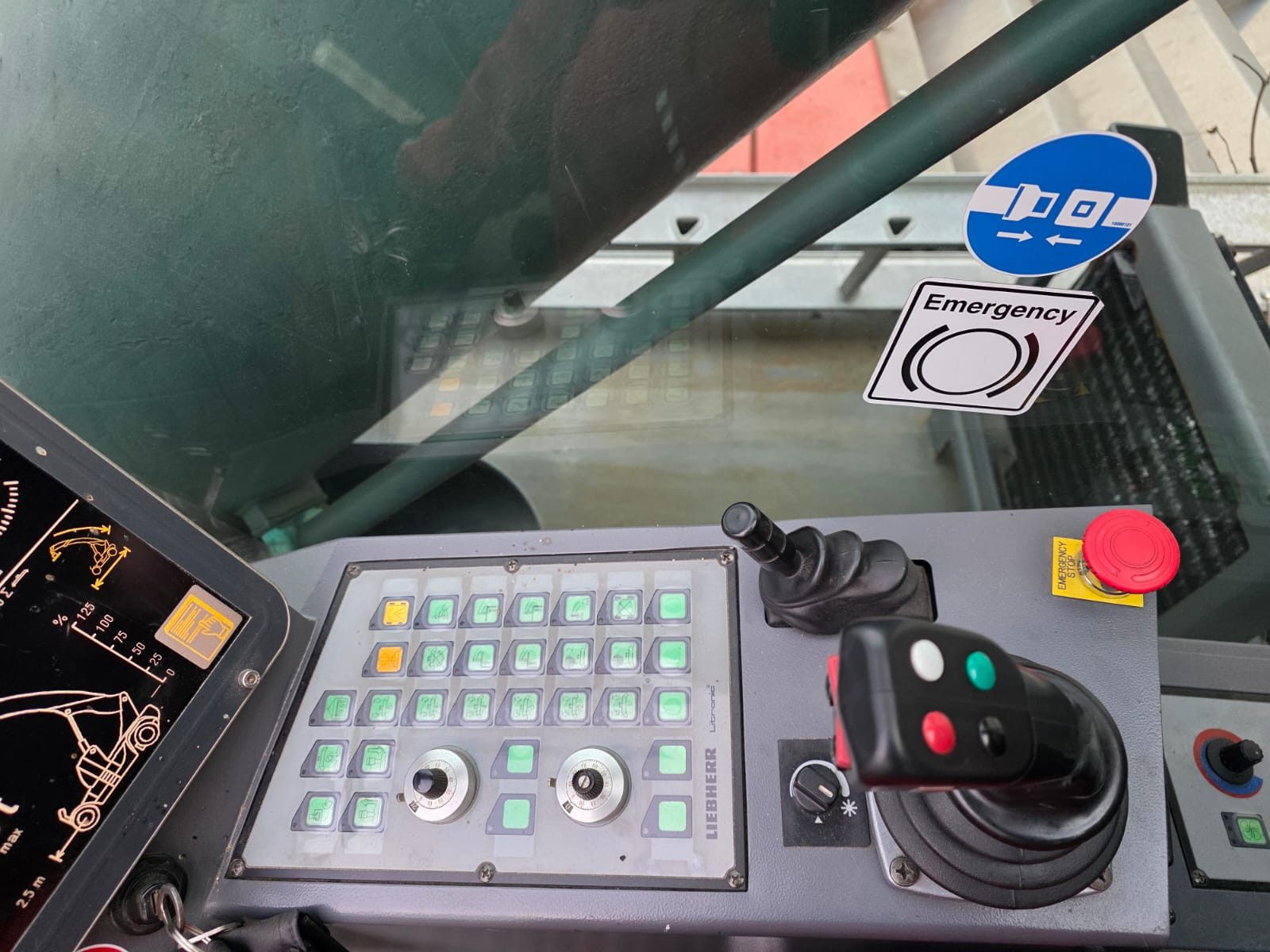 Fahrzeugabbildung Andere Liebeherr LRS V 645 Reachstacker/ Contlader