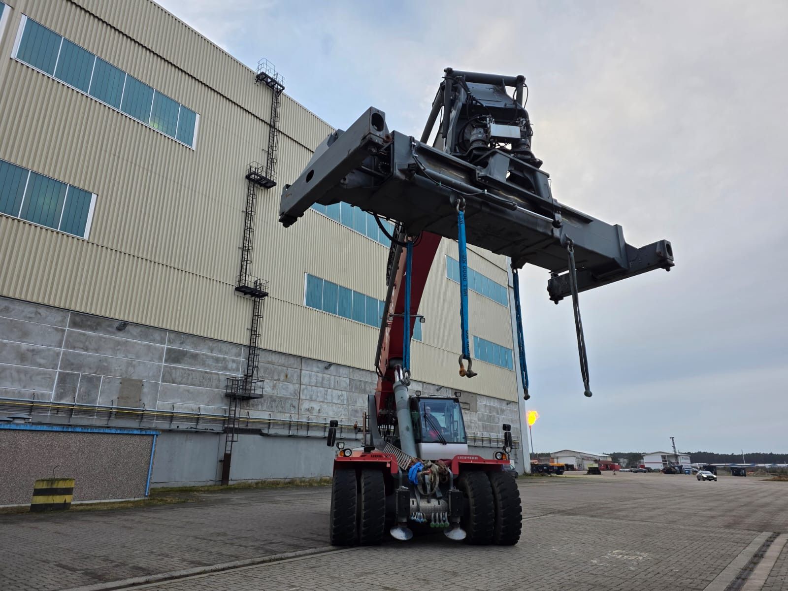 Fahrzeugabbildung Andere Liebeherr LRS V 645 Reachstacker/ Contlader