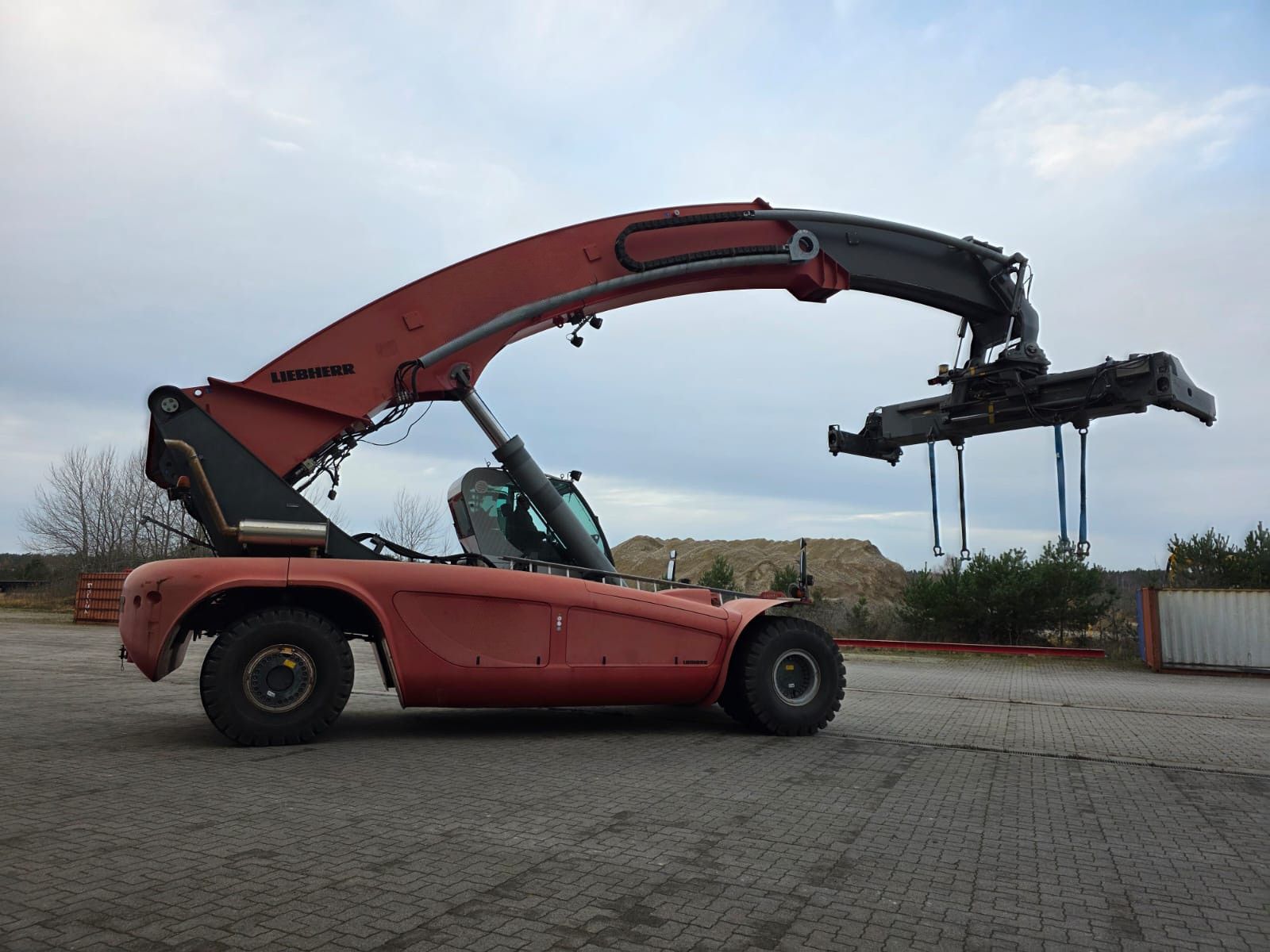 Fahrzeugabbildung Andere Liebeherr LRS V 645 Reachstacker/ Contlader