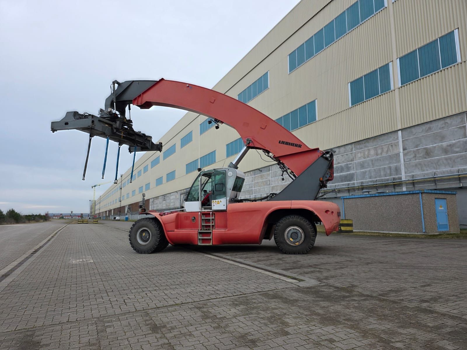 Fahrzeugabbildung Andere Liebeherr LRS V 645 Reachstacker/ Contlader