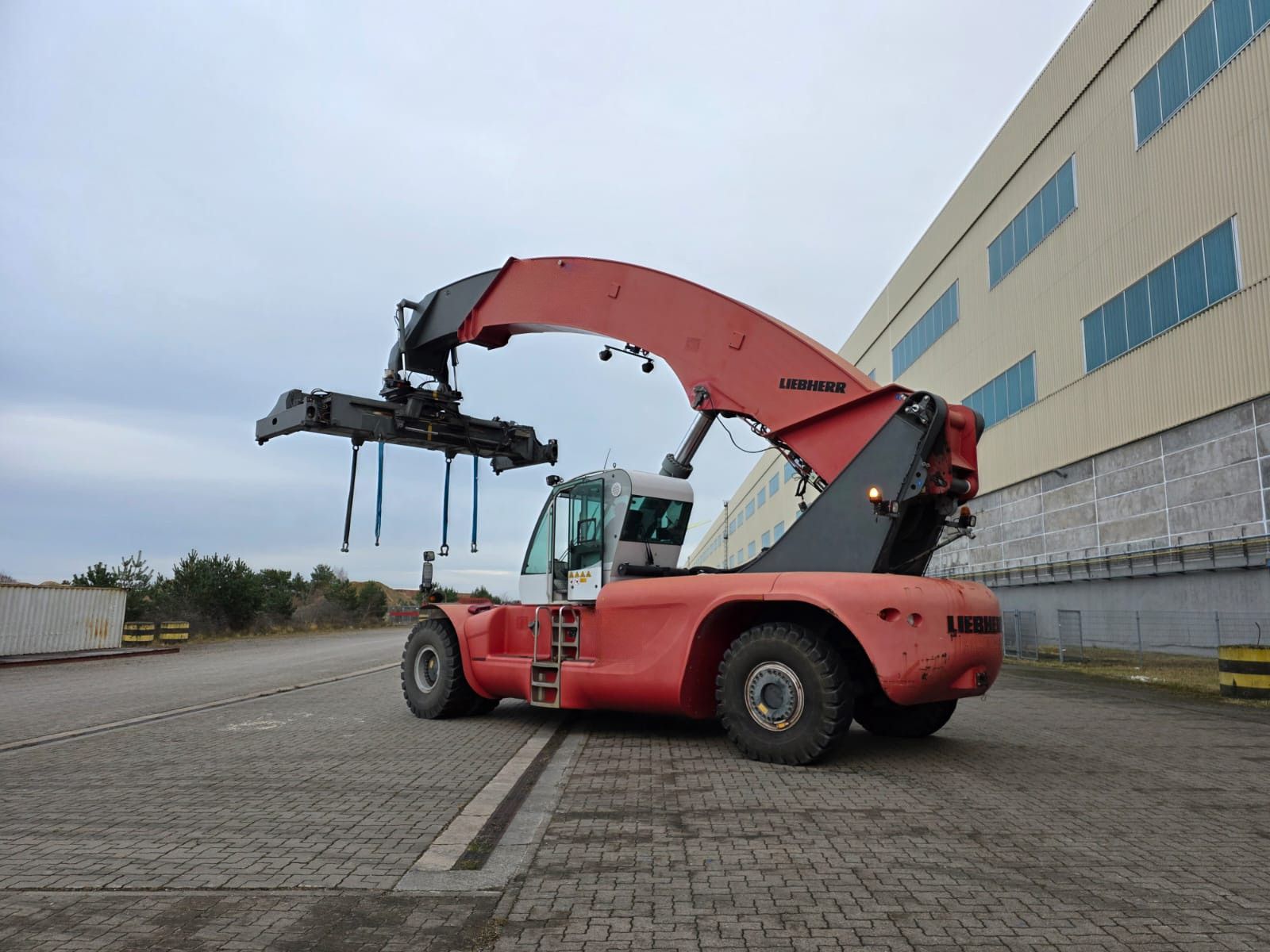 Fahrzeugabbildung Andere Liebeherr LRS V 645 Reachstacker/ Contlader
