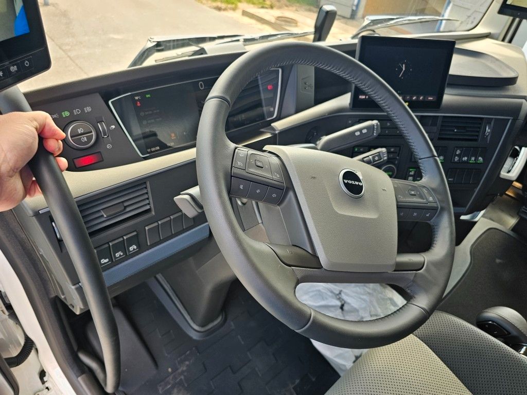 Fahrzeugabbildung Volvo Volvo 460 neues Modell, full Option, 2 Kreis Hyd