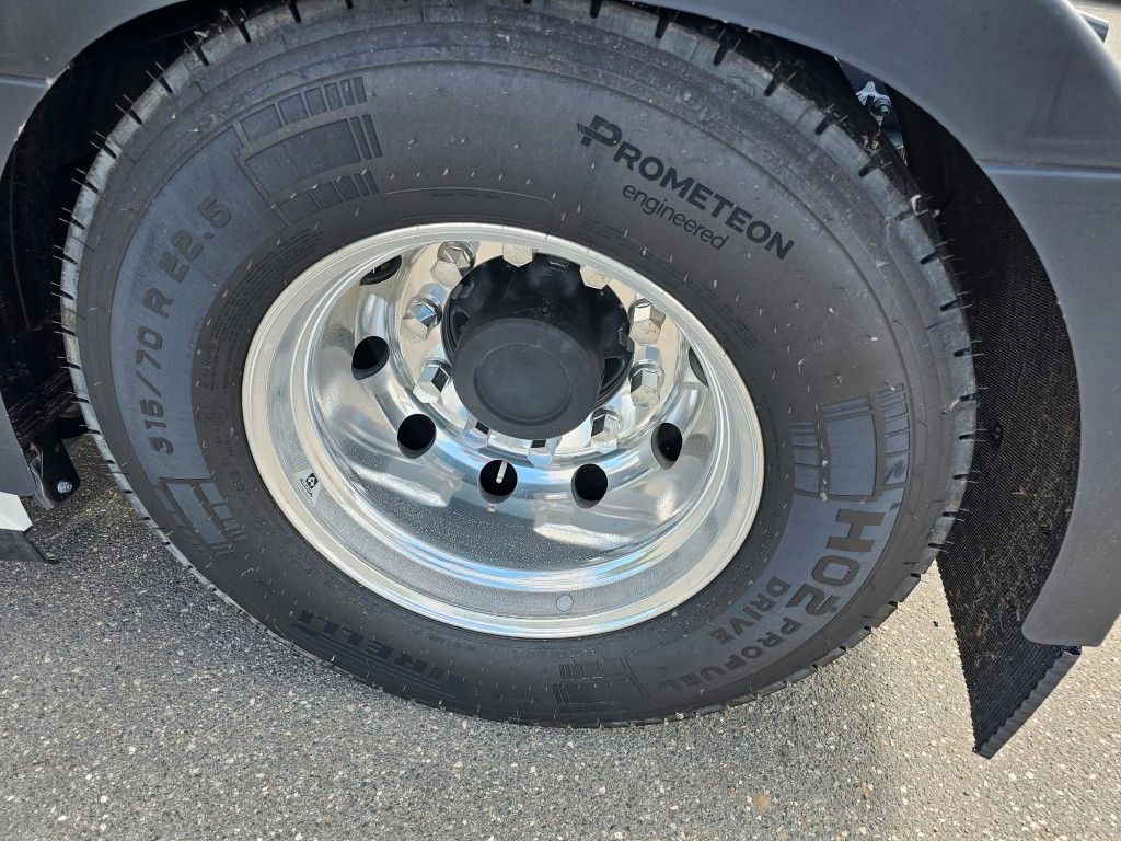 Fahrzeugabbildung Volvo Volvo 460 neues Modell, full Option, 2 Kreis Hyd