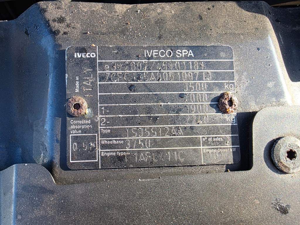 Fahrzeugabbildung Iveco 35S15/ 35-150 Koffer, Klima, manuelle Schaltung