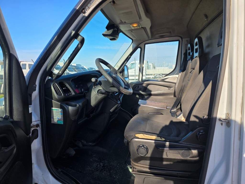 Fahrzeugabbildung Iveco 35S15/ 35-150 Koffer, Klima, manuelle Schaltung