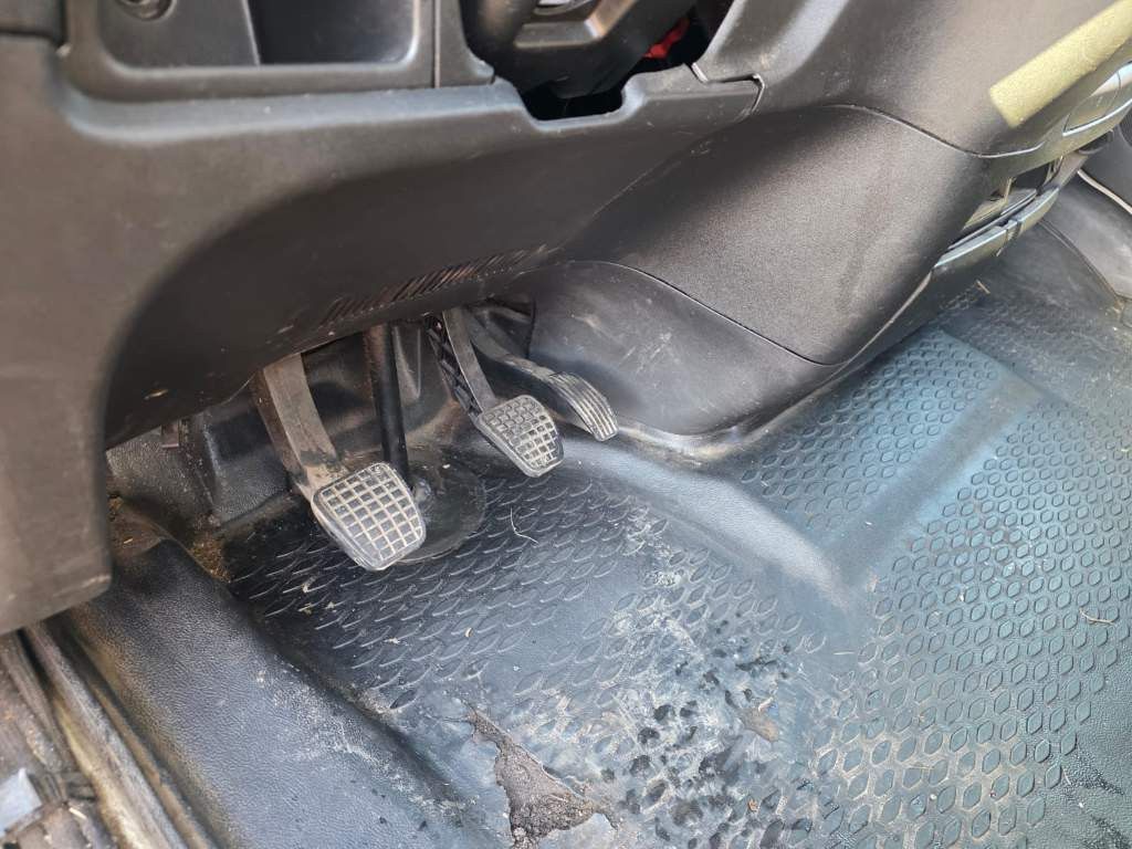 Fahrzeugabbildung Iveco 35S15/ 35-150 Koffer, Klima, manuelle Schaltung