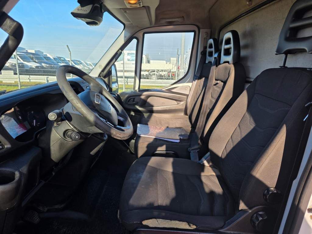 Fahrzeugabbildung Iveco 35S15/ 35-150 Koffer, Klima, manuelle Schaltung