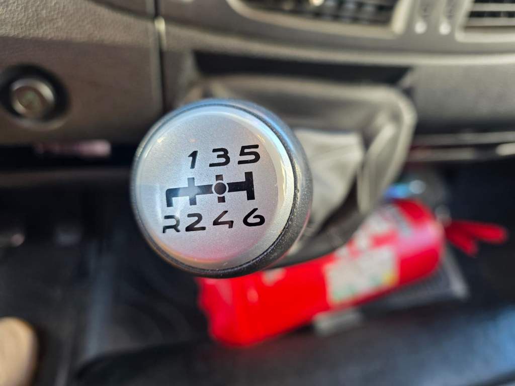 Fahrzeugabbildung Iveco 80-220 Eurocargo, Gardine, Ladebordwand, 1.Hand