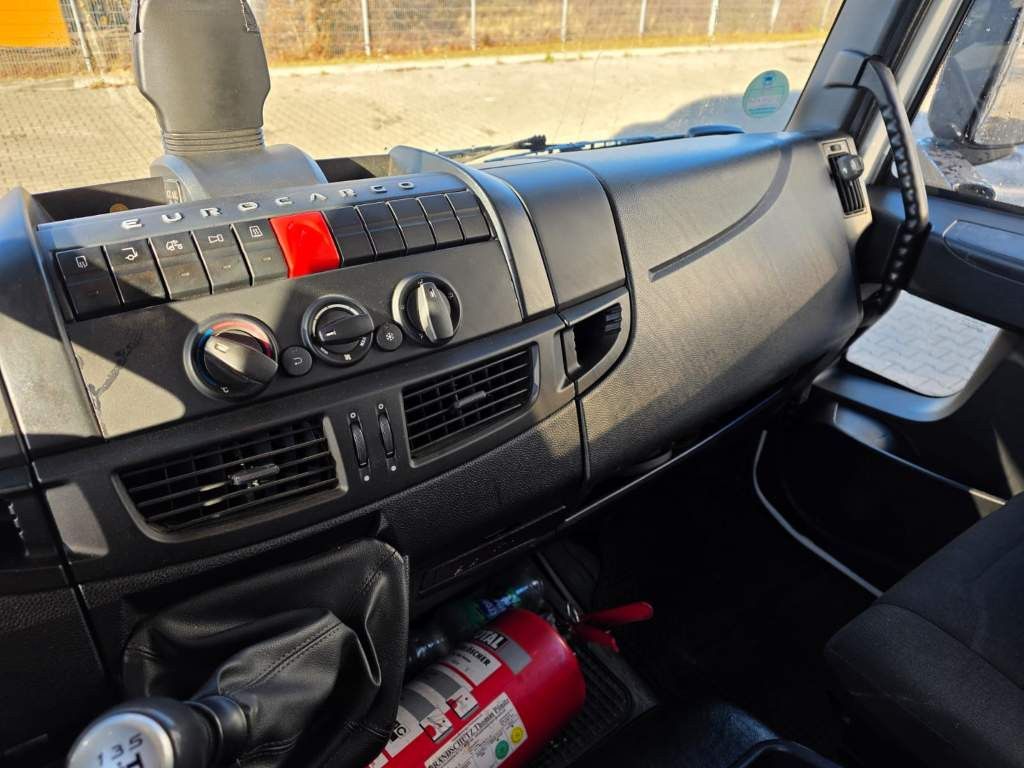 Fahrzeugabbildung Iveco 80-220 Eurocargo, Gardine, Ladebordwand, 1.Hand