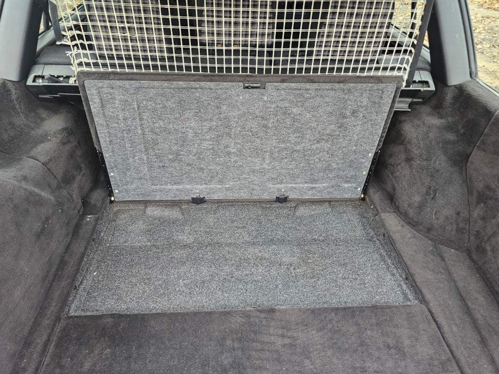 Fahrzeugabbildung Mercedes-Benz 300 TE-24 ( 124 ) voll renoviert, Schaltgetriebe