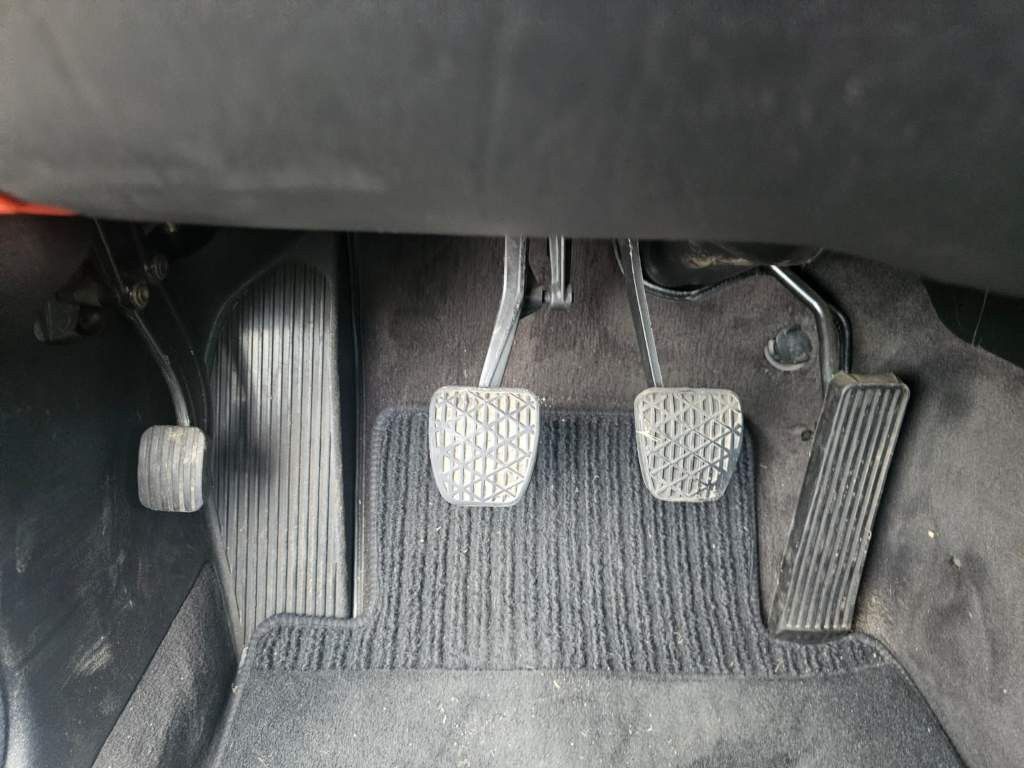 Fahrzeugabbildung Mercedes-Benz 300 TE-24 ( 124 ) voll renoviert, Schaltgetriebe