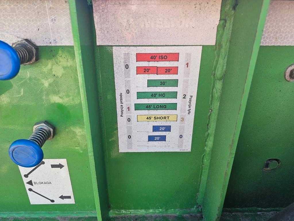 Fahrzeugabbildung Wielton Vario Containerchassis, Reifendruckkontrolle