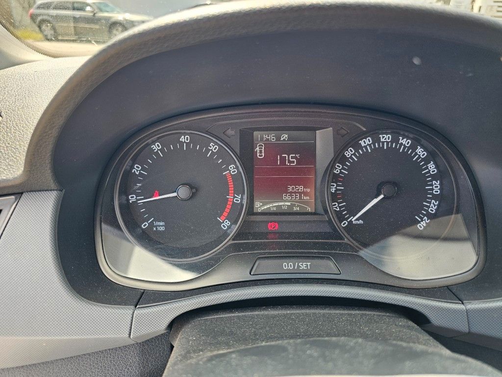 Fahrzeugabbildung SKODA Fabia 1.0l MPI 44kW