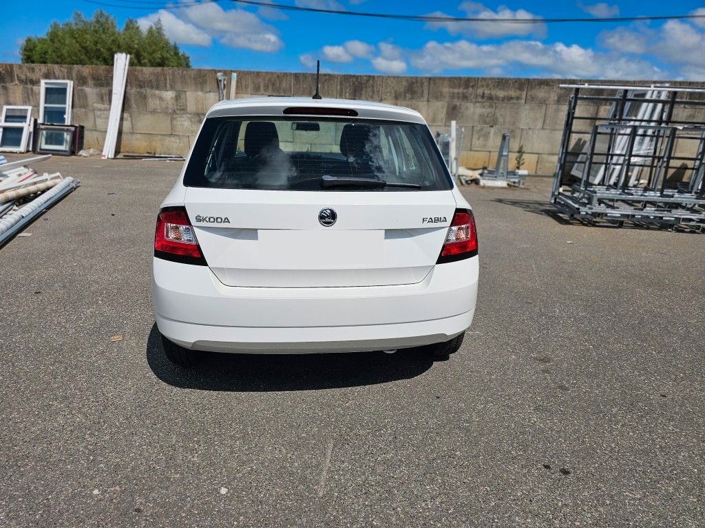 Fahrzeugabbildung SKODA Fabia 1.0l MPI 44kW