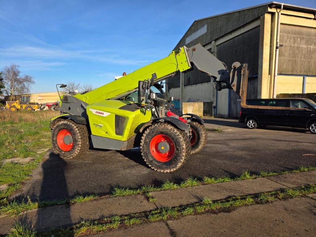 Fahrzeugabbildung Andere Claas 960 Scorpion VP mit Schaufel + Pal.Gabel