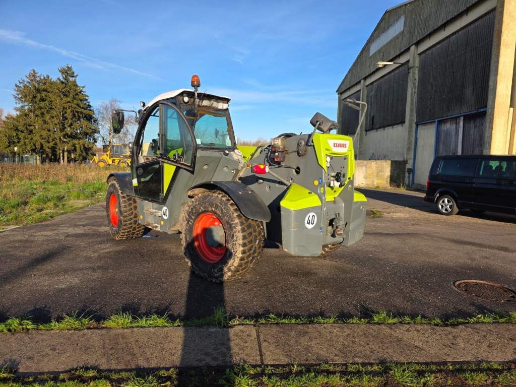 Fahrzeugabbildung Andere Claas 960 Scorpion VP mit Schaufel + Pal.Gabel