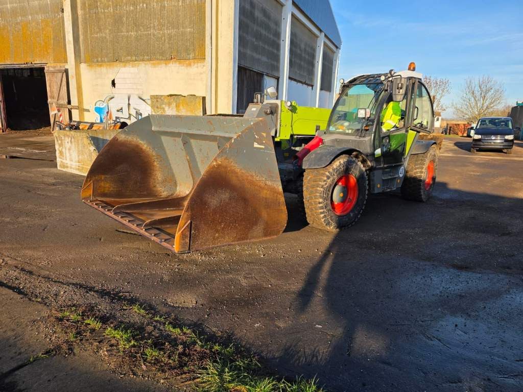 Fahrzeugabbildung Andere Claas 960 Scorpion VP mit Schaufel + Pal.Gabel