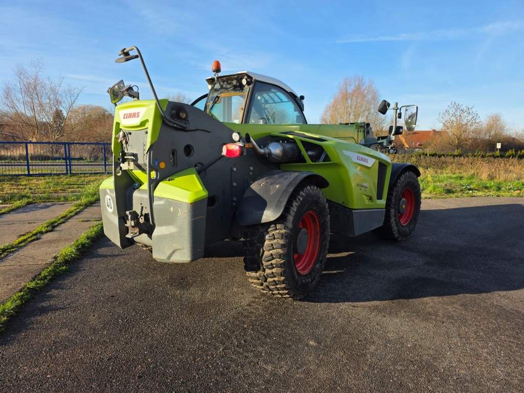 Fahrzeugabbildung Andere Claas 960 Scorpion VP mit Schaufel + Pal.Gabel