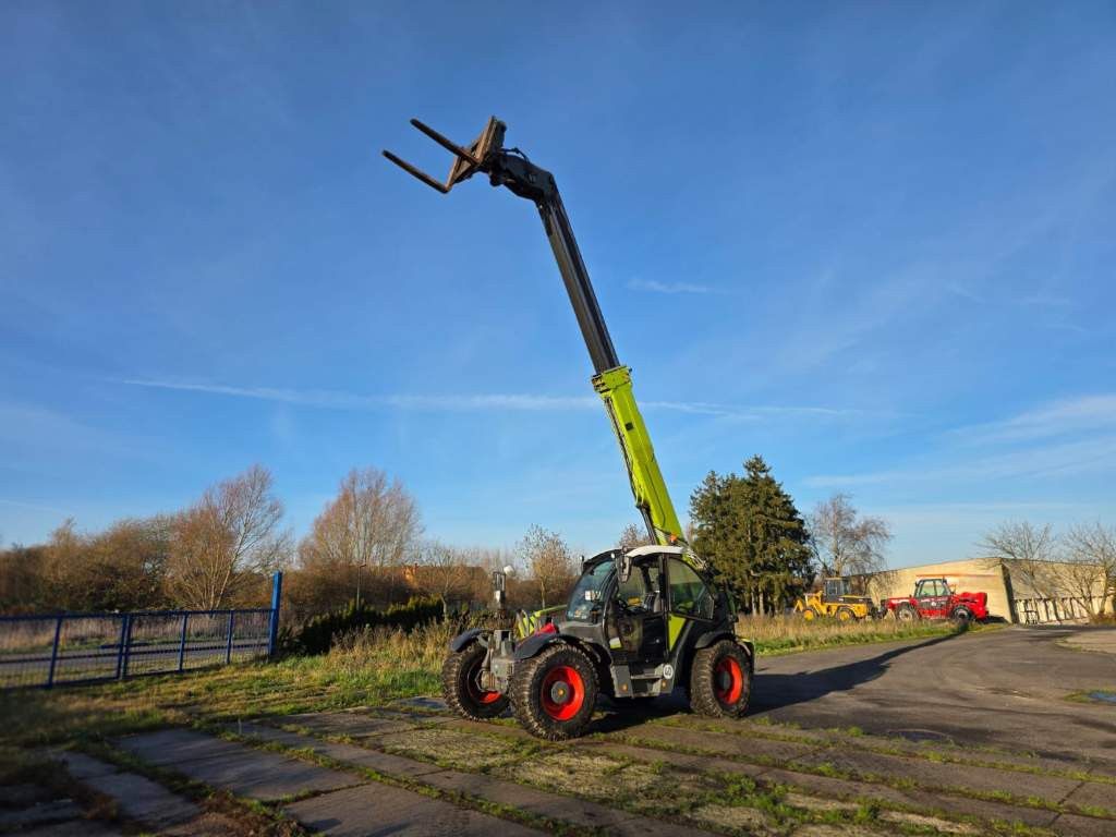 Fahrzeugabbildung Andere Claas 960 Scorpion VP mit Schaufel + Pal.Gabel
