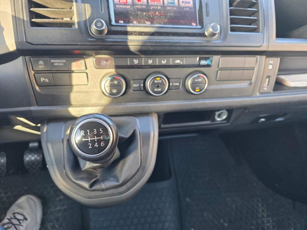 Fahrzeugabbildung Volkswagen T6 Caravelle