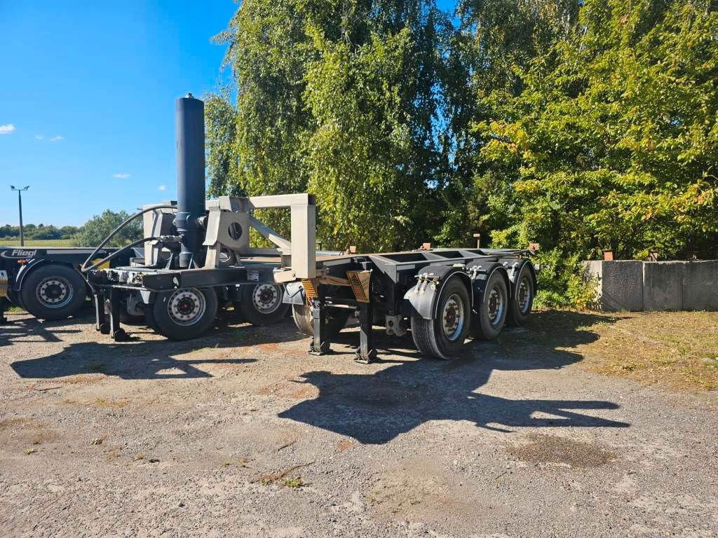 Fahrzeugabbildung Fliegl Kippchassis, Lift, SAF Scheibe