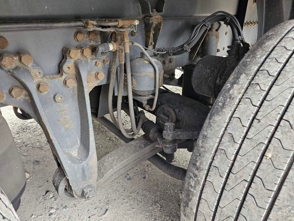 Fahrzeugabbildung Scania P400 mit Orten Schwenkwand und Orten Schwenkwand