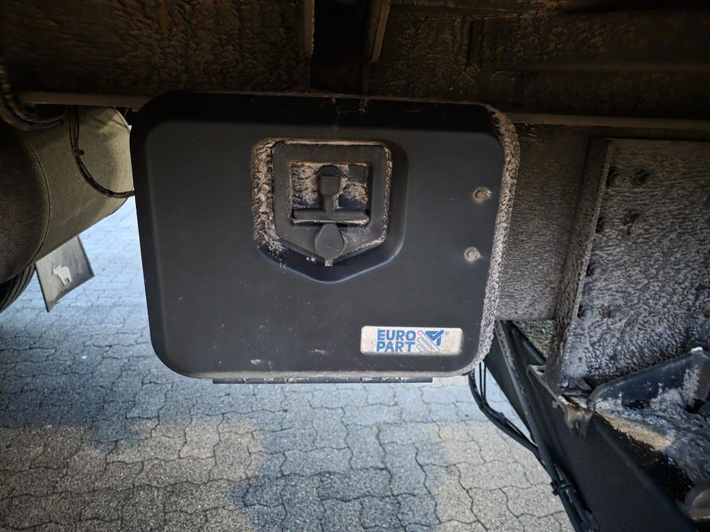 Fahrzeugabbildung Schmitz Cargobull City Tiefkühler, 2. Achs drehbar, 3 to Ladebordw