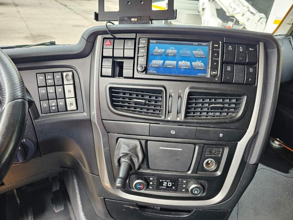 Fahrzeugabbildung Iveco 460, Hi-Line.Retrader,voll durchrepariert