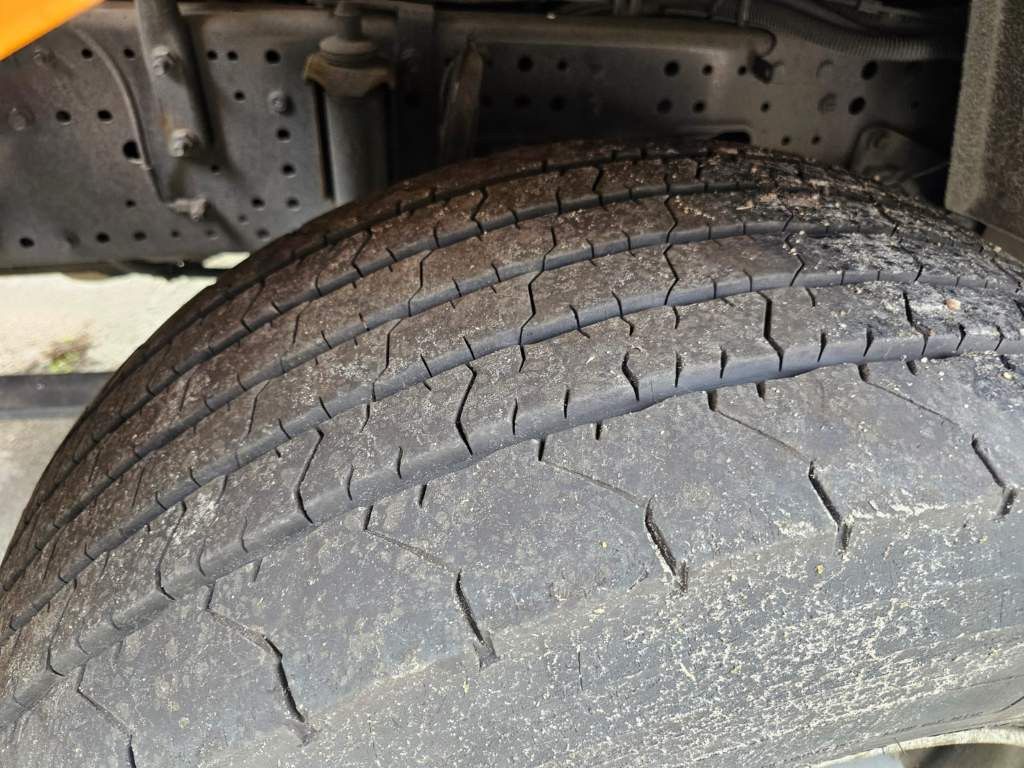 Fahrzeugabbildung Iveco 460, Hi-Line.Retrader,voll durchrepariert