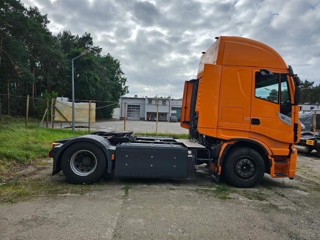 Fahrzeugabbildung Iveco 460, Hi-Line.Retrader,voll durchrepariert