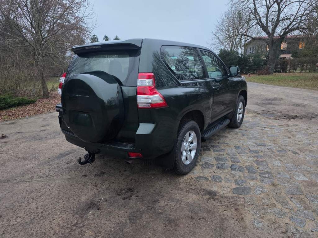 Fahrzeugabbildung Toyota Land Cruiser 3.0 D-4D, Klima, AHK, Mwst. ausweis