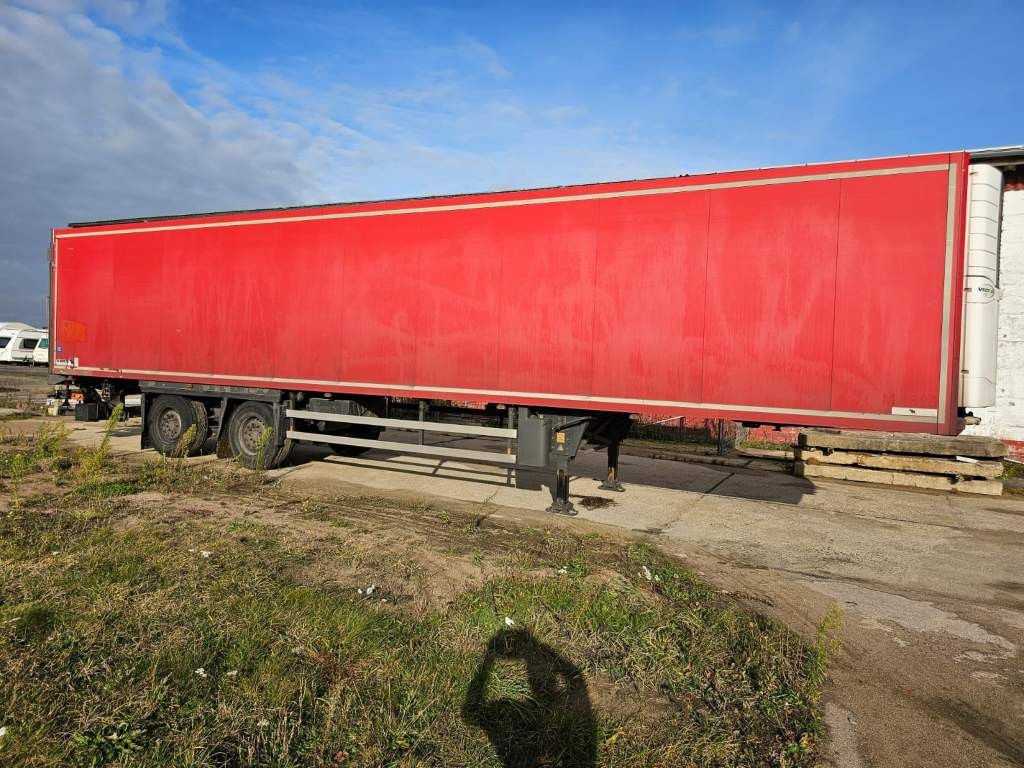 Fahrzeugabbildung Schmitz Cargobull Tiefkühler City, 2. Achse drehbar, Carrier 1550