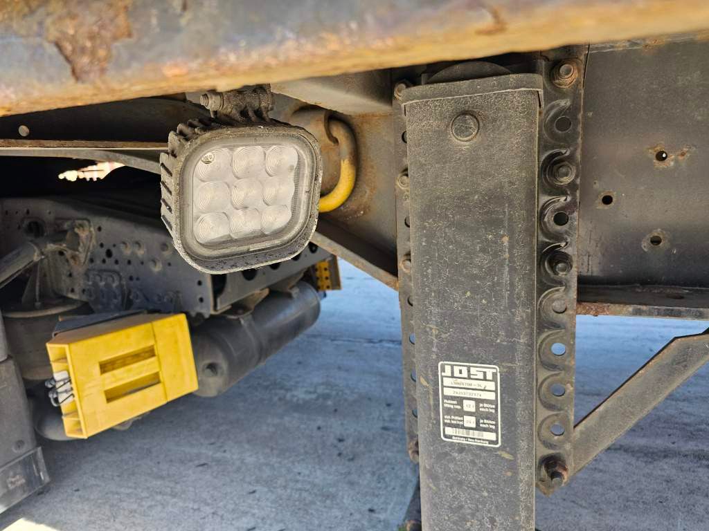 Fahrzeugabbildung Krone Gardine Mega, Anti Eis Dach,2 Liftachse,Hubdach