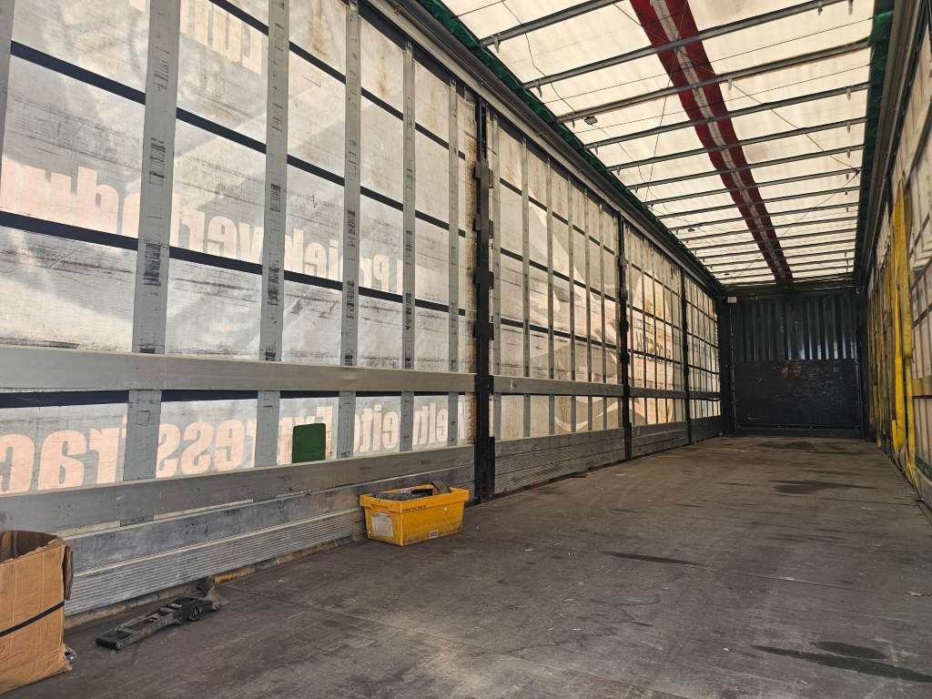 Fahrzeugabbildung Krone Gardine Mega, Anti Eis Dach,2 Liftachse,Hubdach