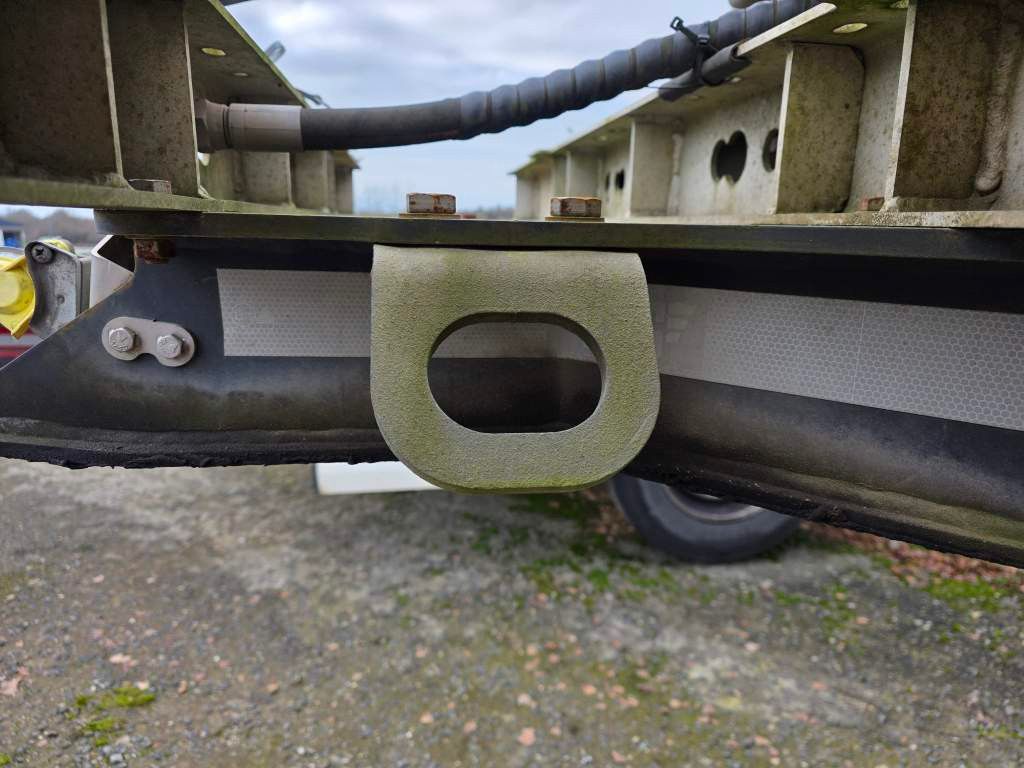 Fahrzeugabbildung Lag Kipp-Chassis 20", Liftachse,Staukiste Edelstahl