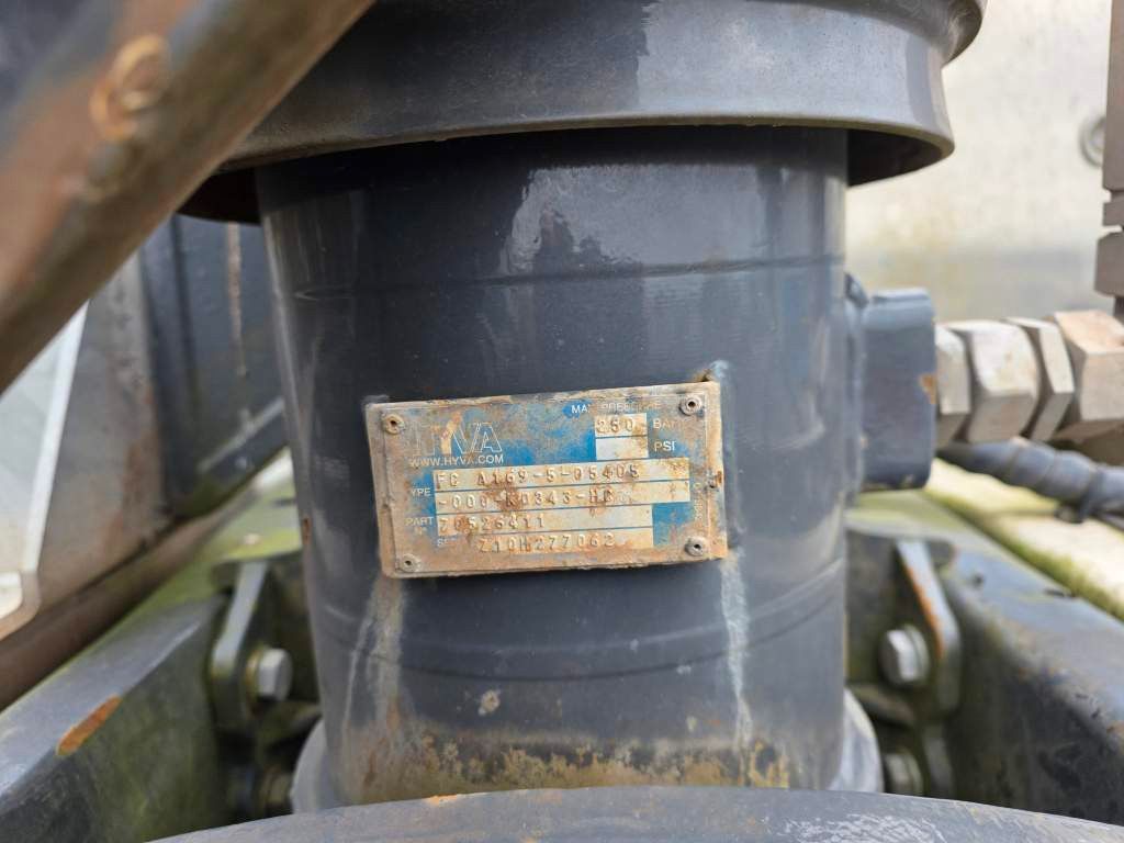 Fahrzeugabbildung Lag Kipp-Chassis 20", Liftachse,Staukiste Edelstahl