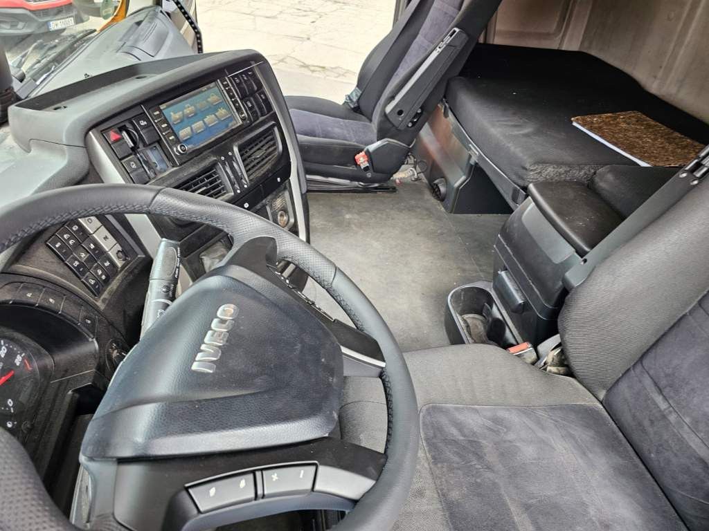 Fahrzeugabbildung Iveco 460,Retrader,Standklima, voll durchrep., CNG