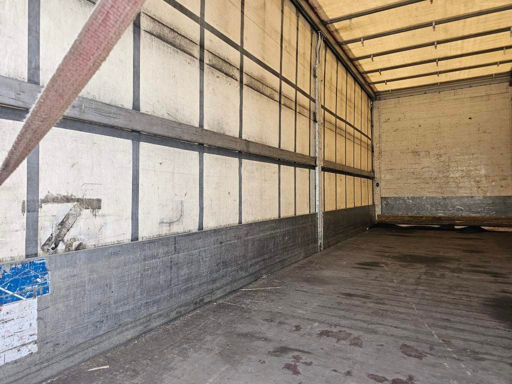 Fahrzeugabbildung DAF DAF CF 310 Space Cab, Gardine, Ladebordwand 1,5