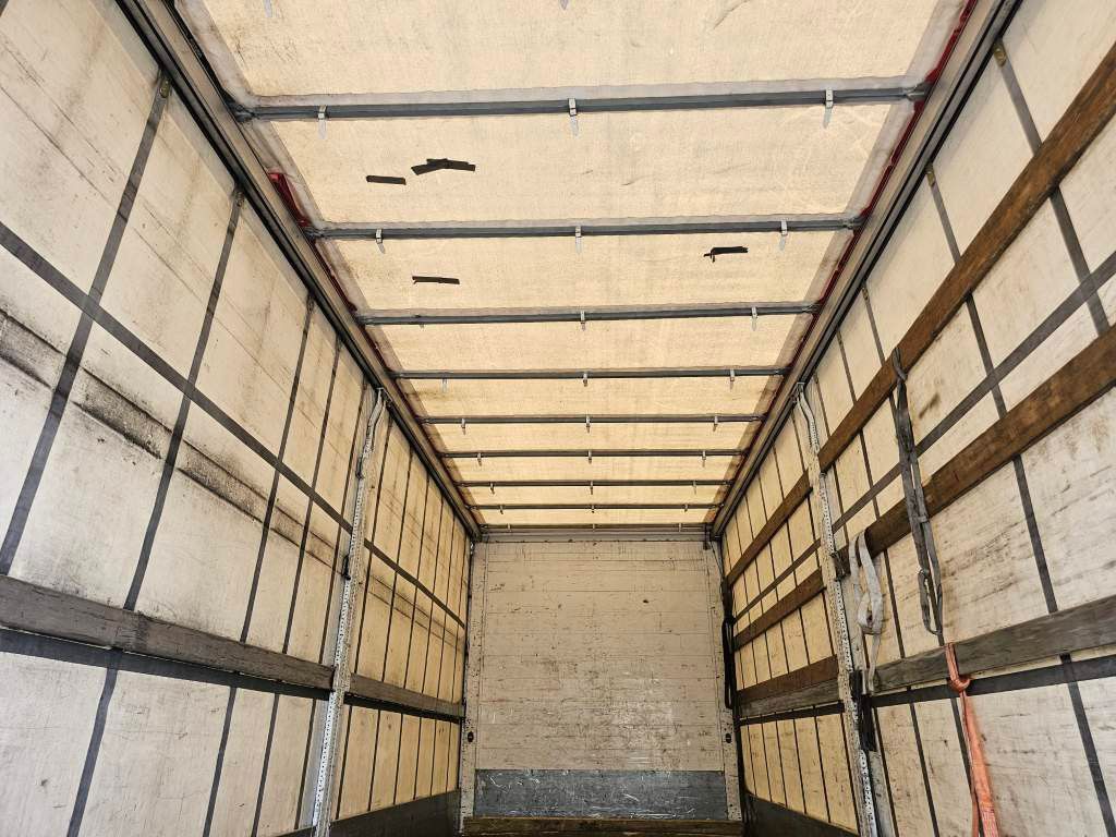 Fahrzeugabbildung DAF DAF CF 310 Space Cab, Gardine, Ladebordwand 1,5