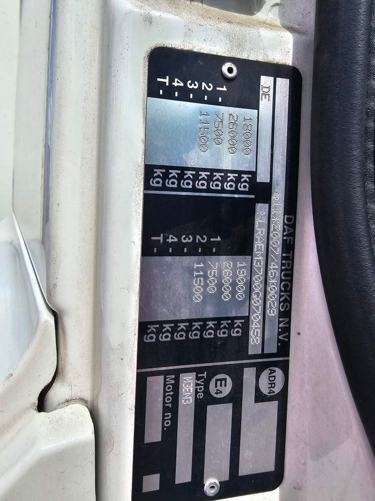 Fahrzeugabbildung DAF DAF CF 310 Space Cab, Gardine, Ladebordwand 1,5