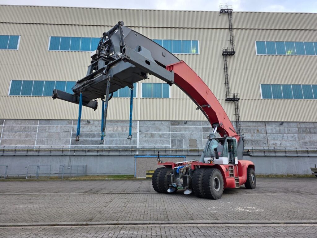 Liebherr LRS V645 Reachstacker/ Containerlader