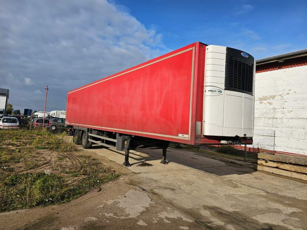 Schmitz Cargobull Tiefkühler City, 2. Achse drehbar, Carrier 1550