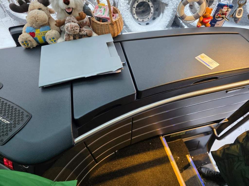 Fahrzeugabbildung Neoplan Cityliner L 63+2+1,neues AT Getriebe,ZF Intarder