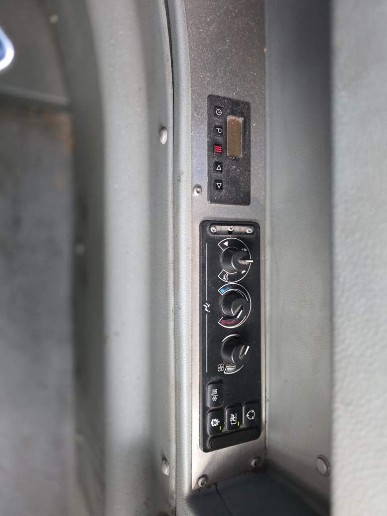 Fahrzeugabbildung Mercedes-Benz O530 NF,Linie, Klima, Standheizung, 31+57+1, EEV