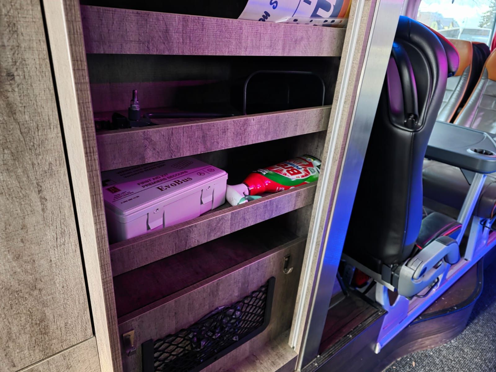 Fahrzeugabbildung Neoplan Skyliner 3 Sterne,ZF Intarder, 6+1+1,Dopplestock